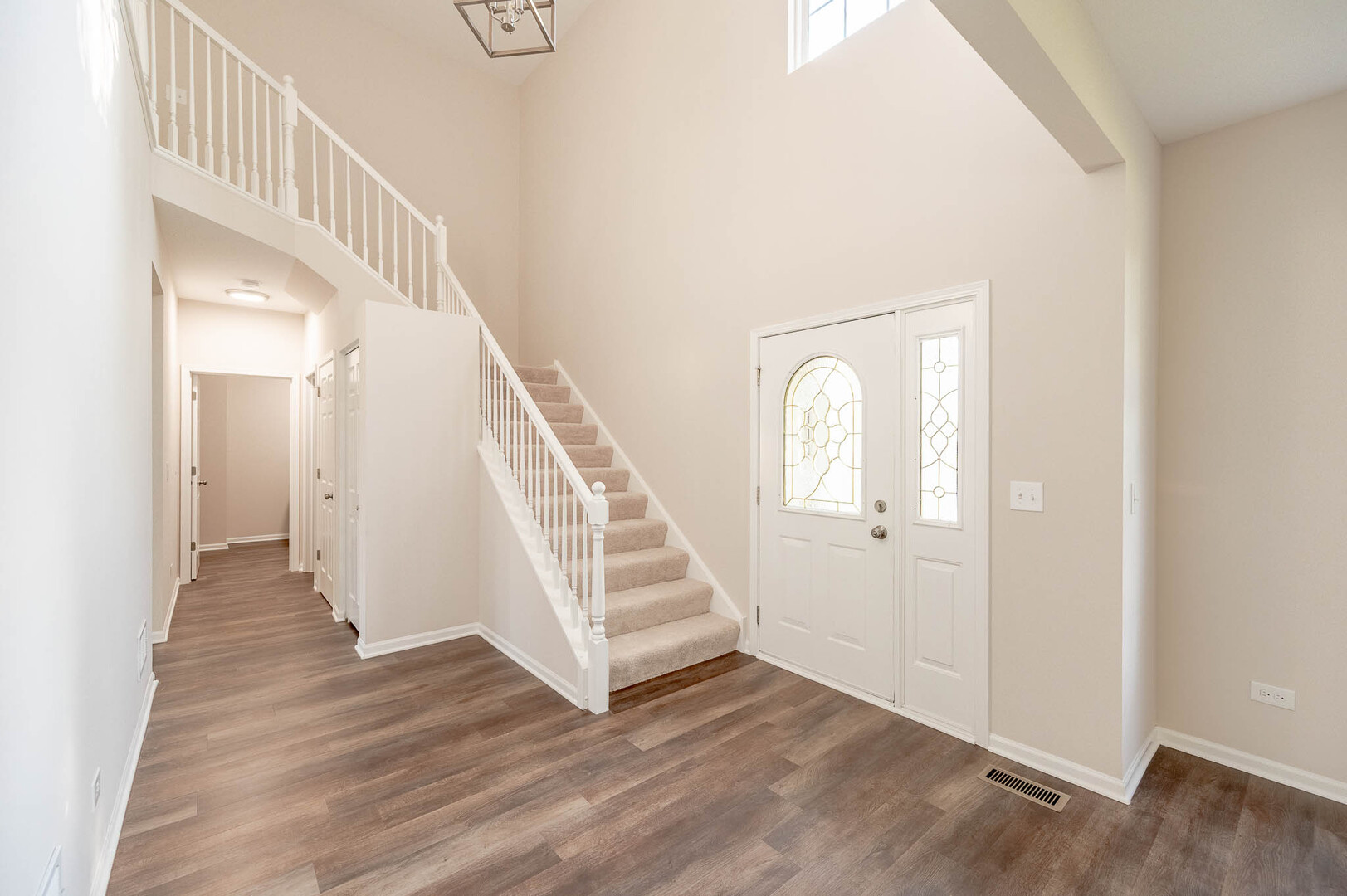 1401 Bridgehampton Drive Property Photo 2