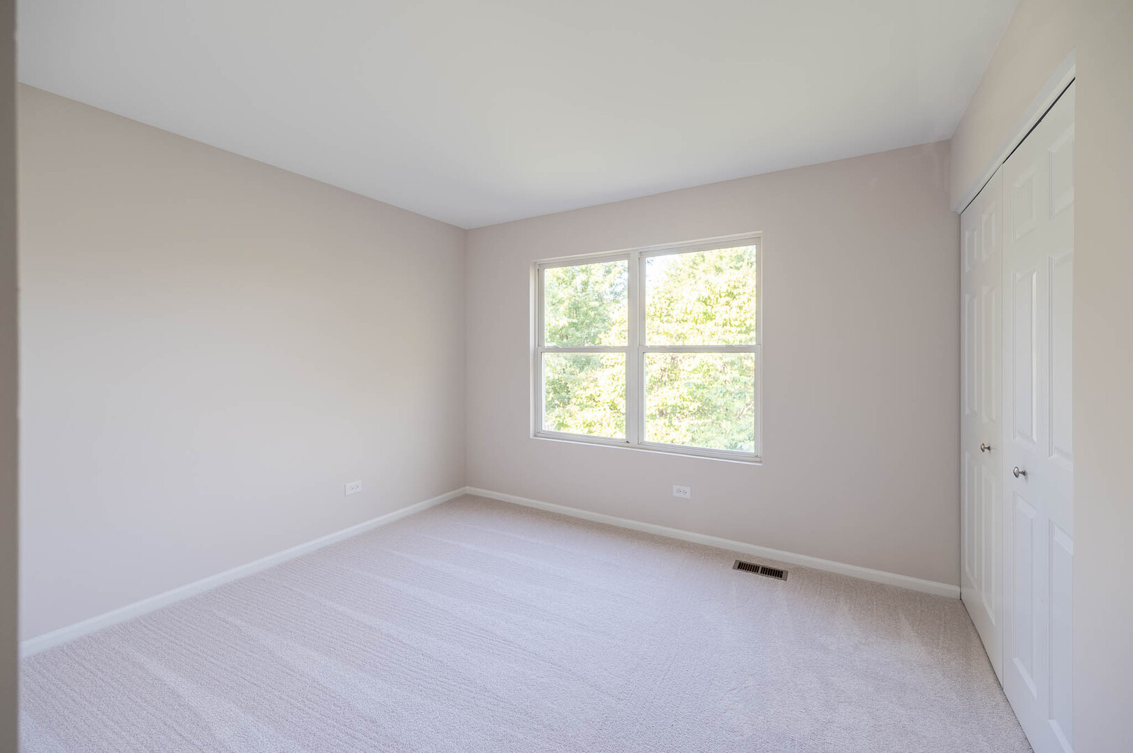 1401 Bridgehampton Drive Property Photo 14