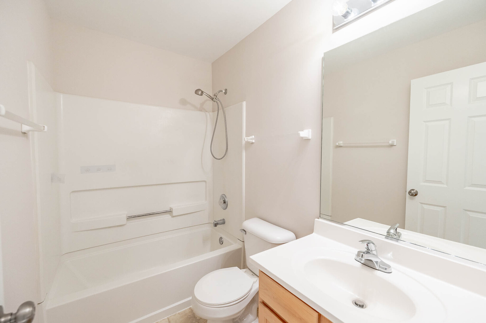 1401 Bridgehampton Drive Property Photo 16
