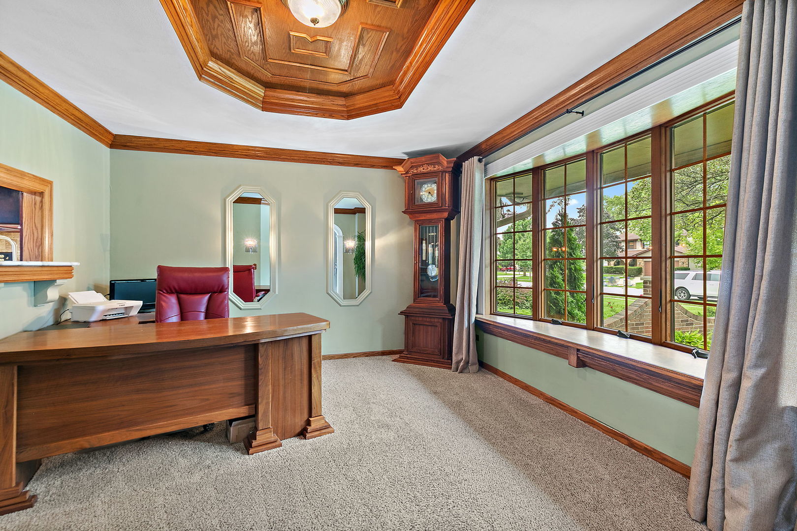 570 Sandpebble Drive Property Photo 4