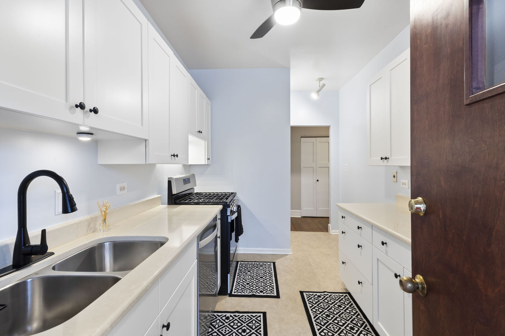 821 Lake Street 2s Property Photo 8