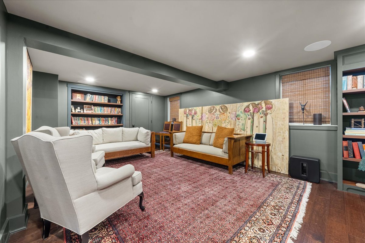 404 Laurel Avenue Property Photo 33