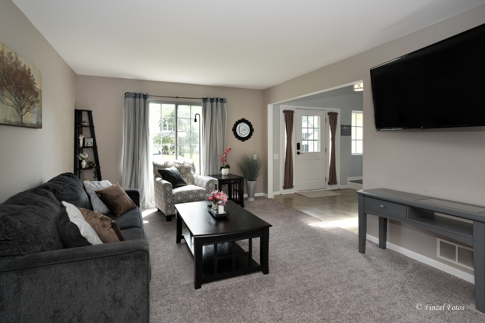 300 Briarwood Lane Property Photo 6