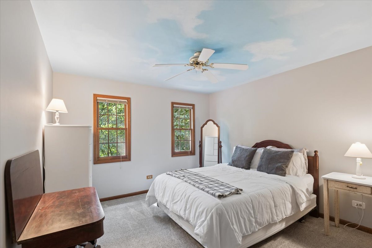 300 White Tail Lane Property Photo 23