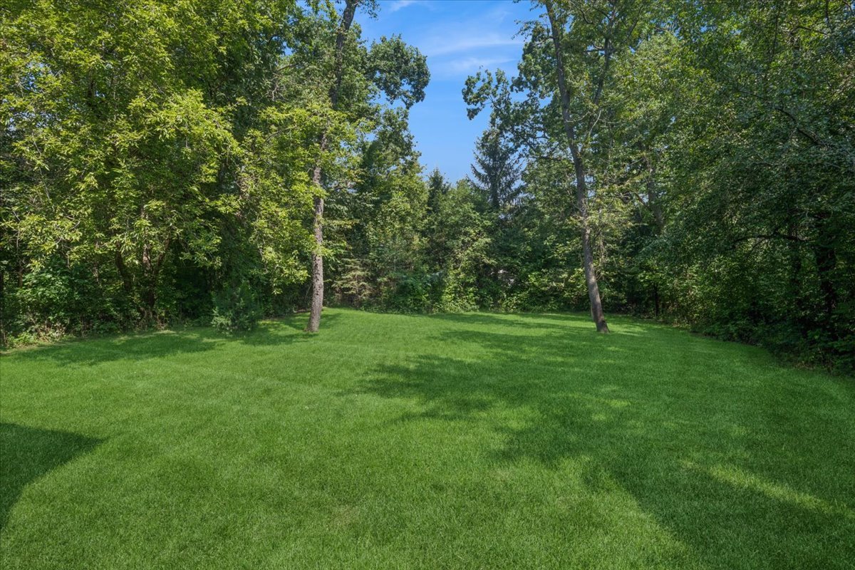300 White Tail Lane Property Photo 33
