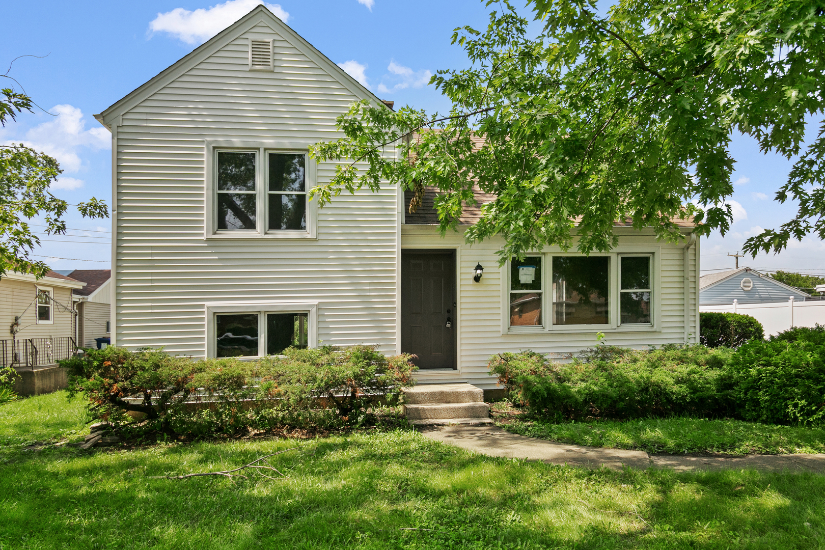 7742 S Oketo Avenue Property Photo 1