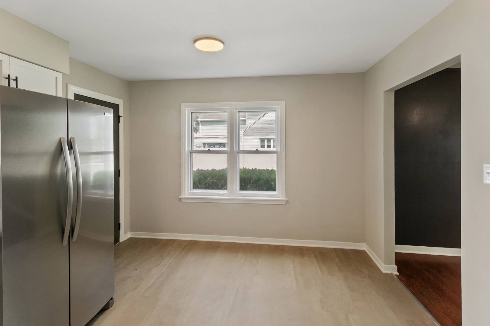 7742 S Oketo Avenue Property Photo 5