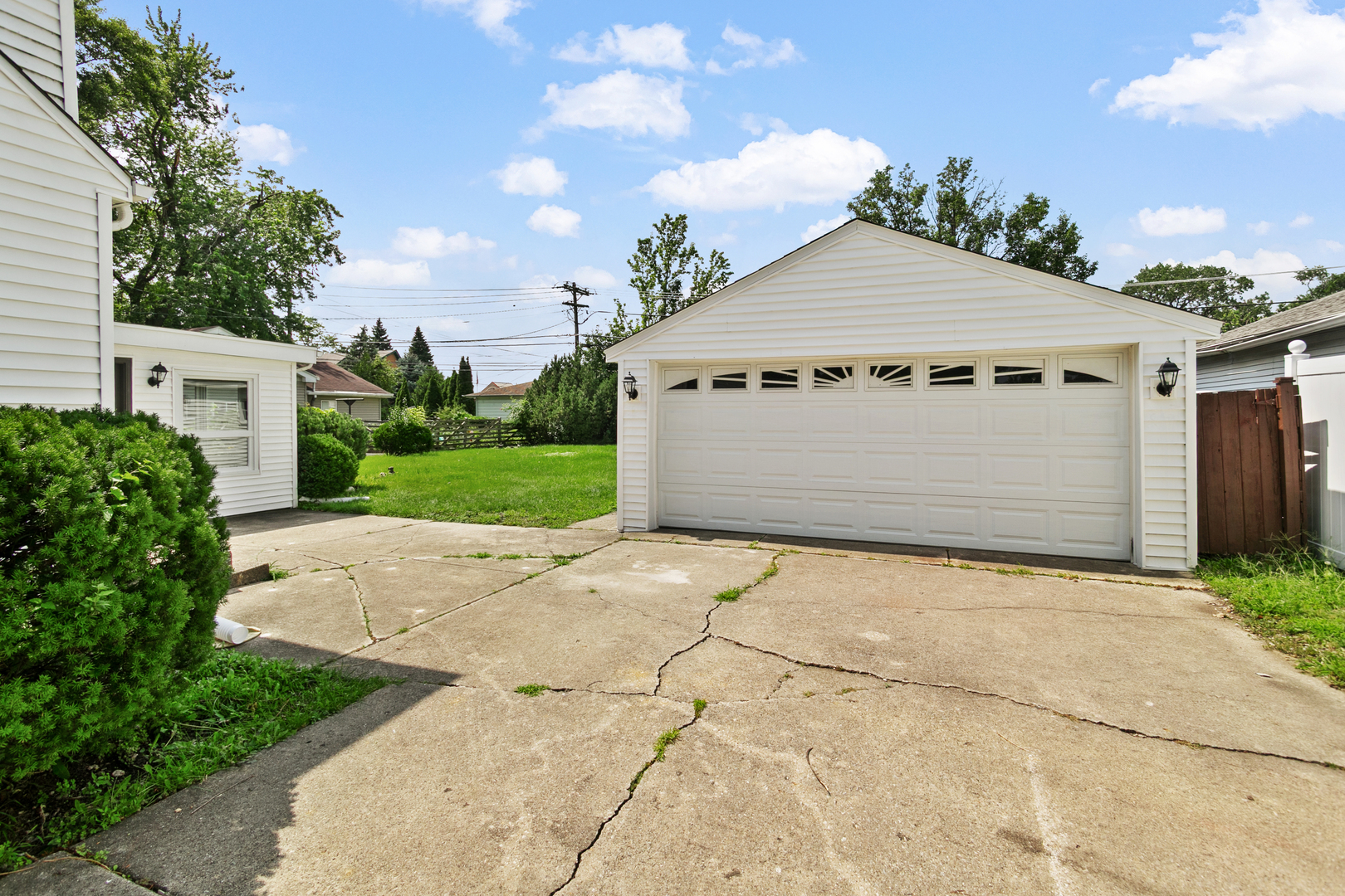 7742 S Oketo Avenue Property Photo 19