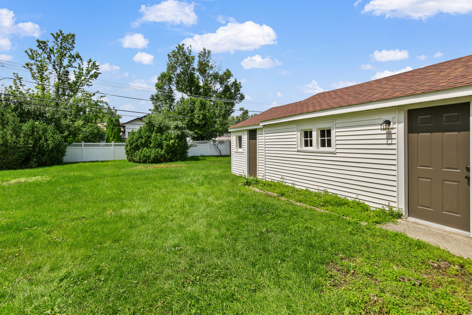 7742 S Oketo Avenue Property Photo 21