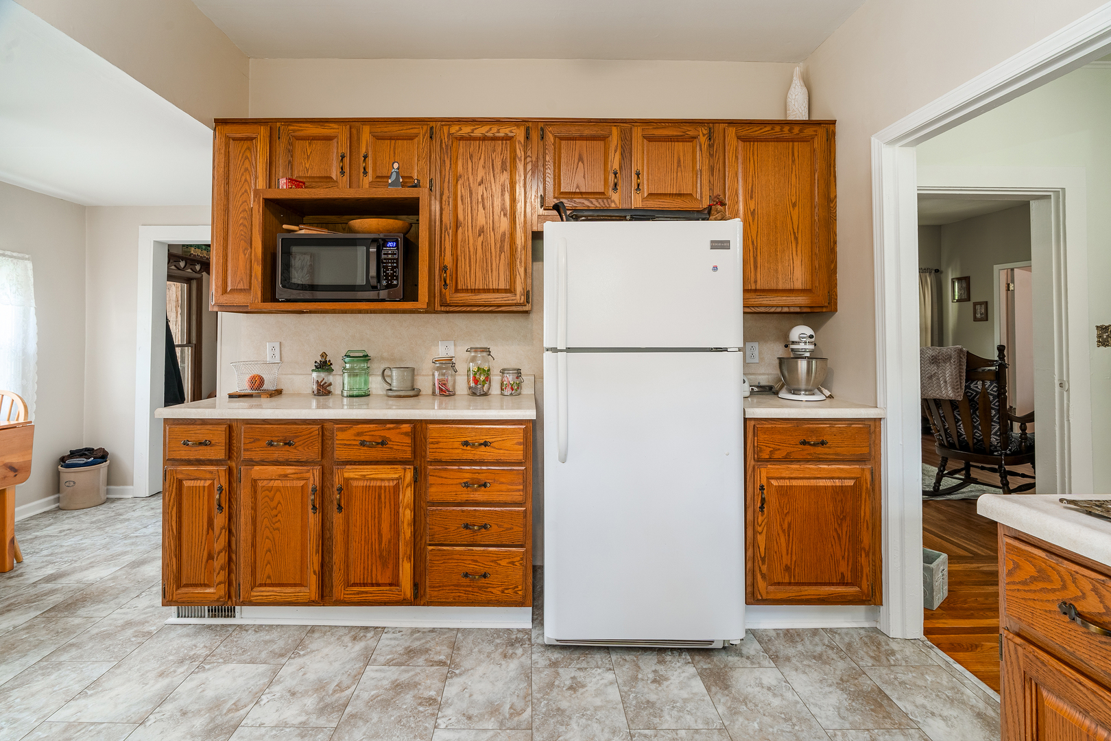 200 Crestview Drive Property Photo 12