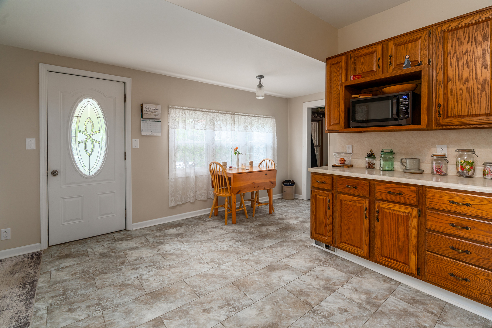 200 Crestview Drive Property Photo 13