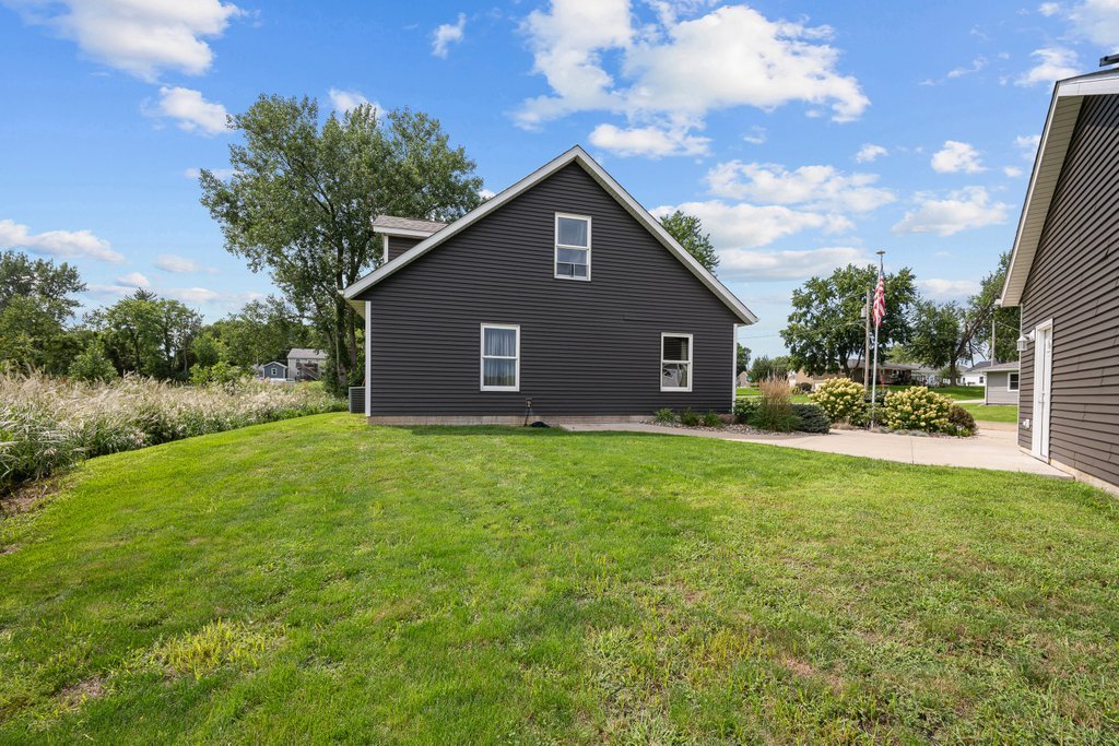 203 E Gails Street Property Photo 25