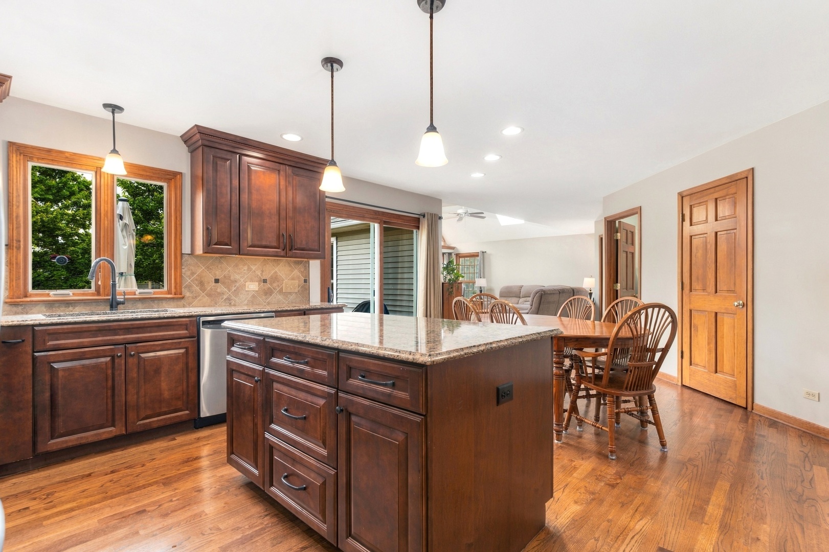 1225 Willowcrest Court Property Photo 12