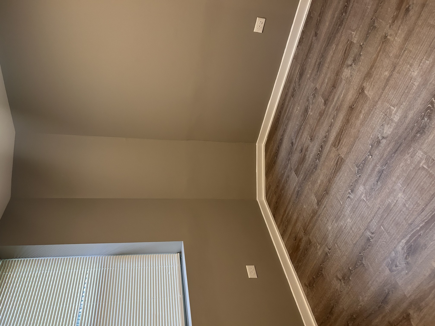 4400 S Drexel Boulevard 409 Property Photo 5