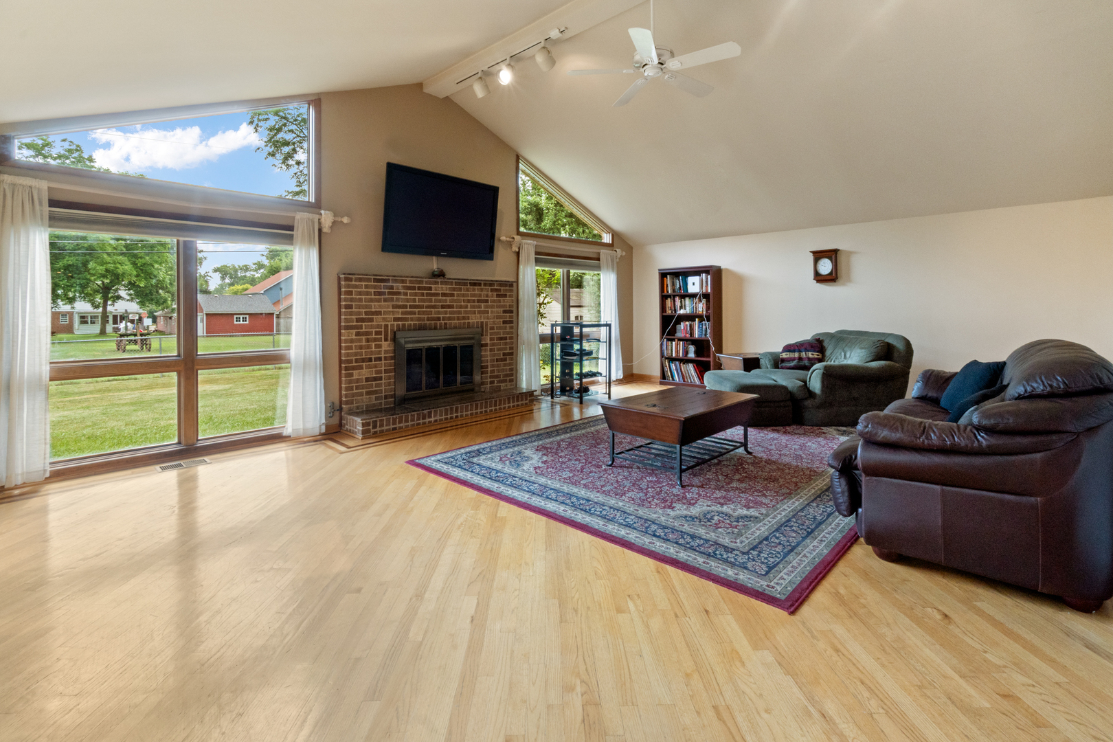 1621 Longmeadow Drive Property Photo 14
