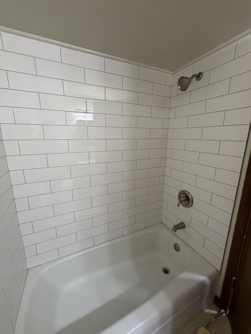 826 N Milwaukee Avenue D2 Property Photo 8