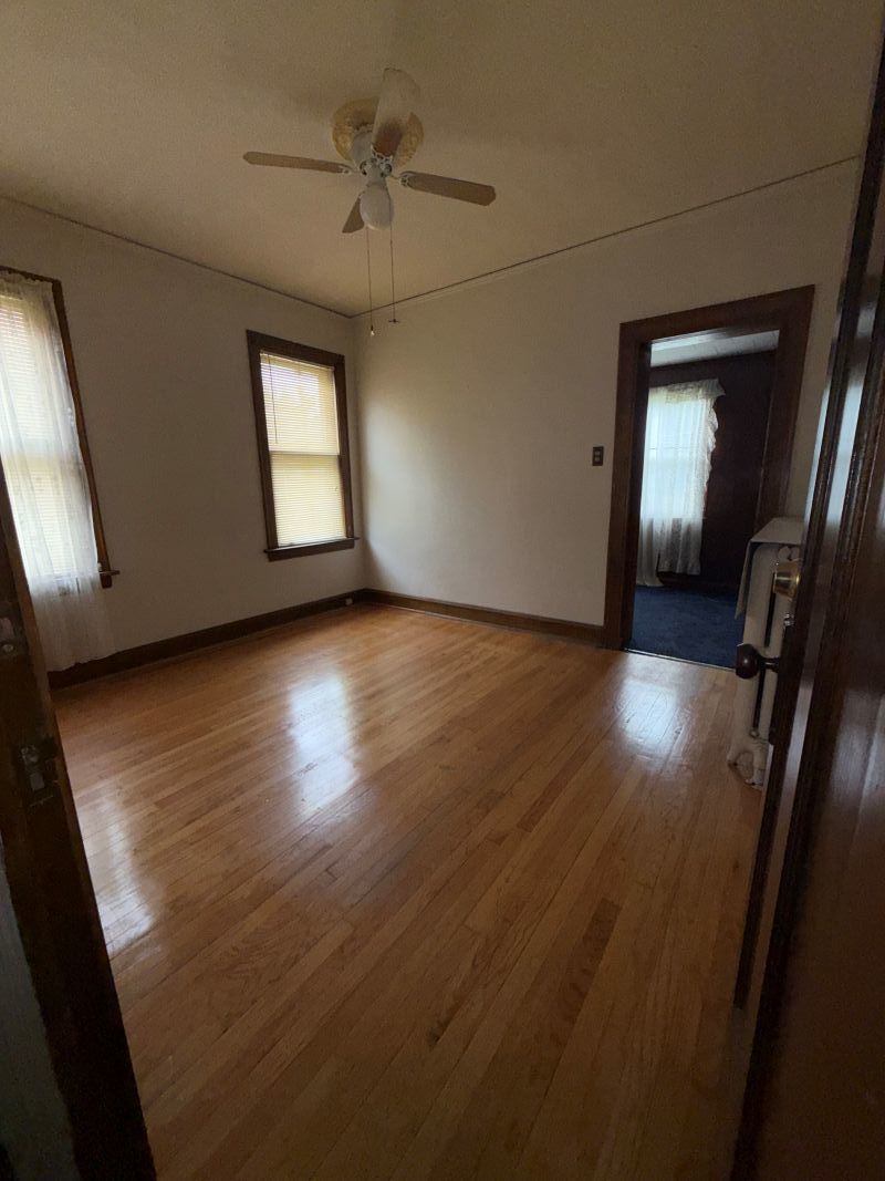 10753 S Hale Avenue Property Photo 9