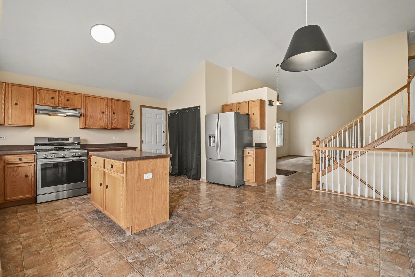 2220 White Eagle Drive Property Photo 7
