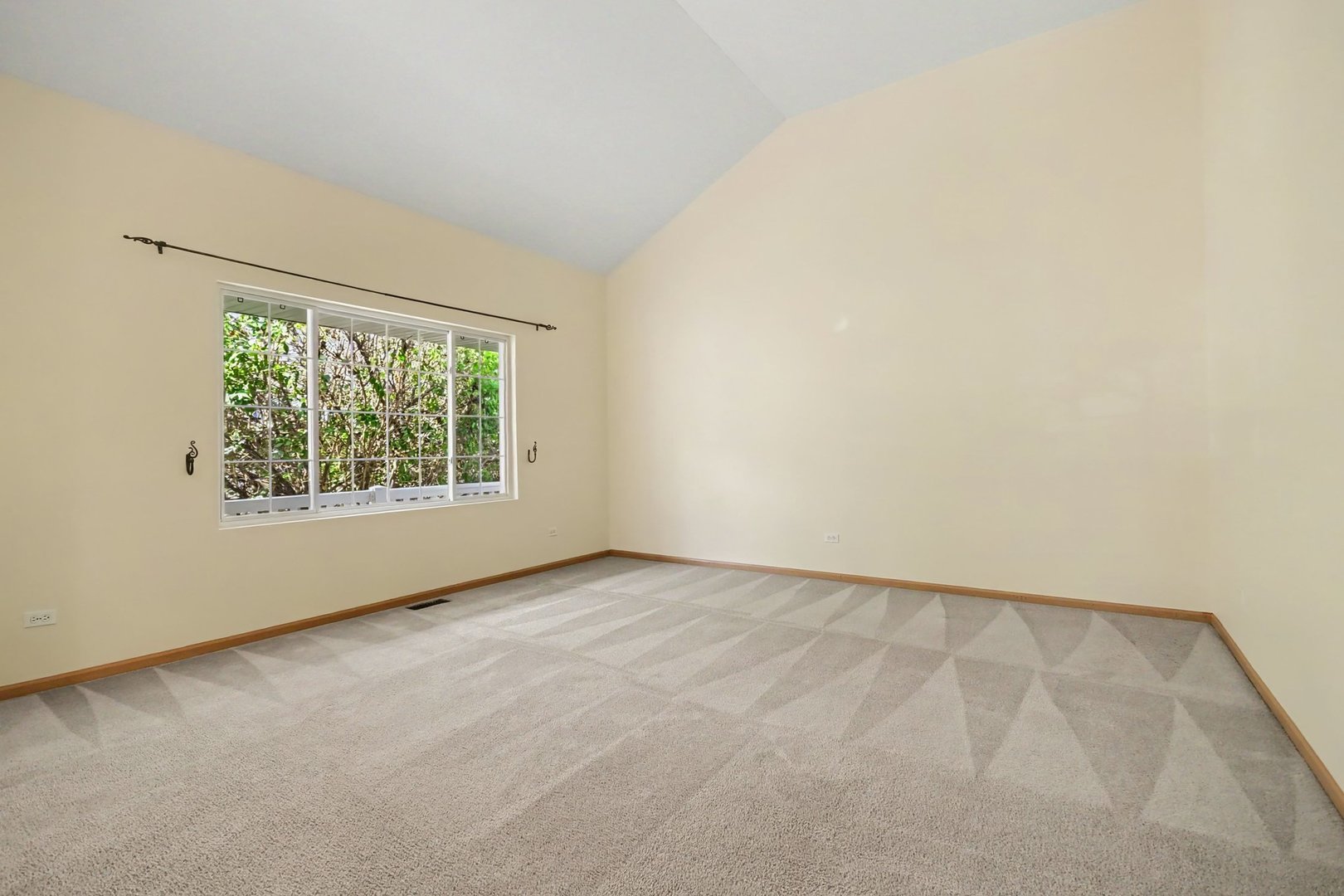 2220 White Eagle Drive Property Photo 9