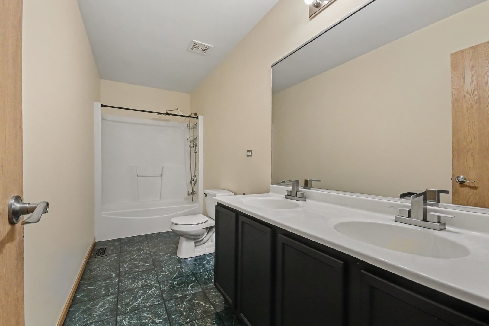 2220 White Eagle Drive Property Photo 11