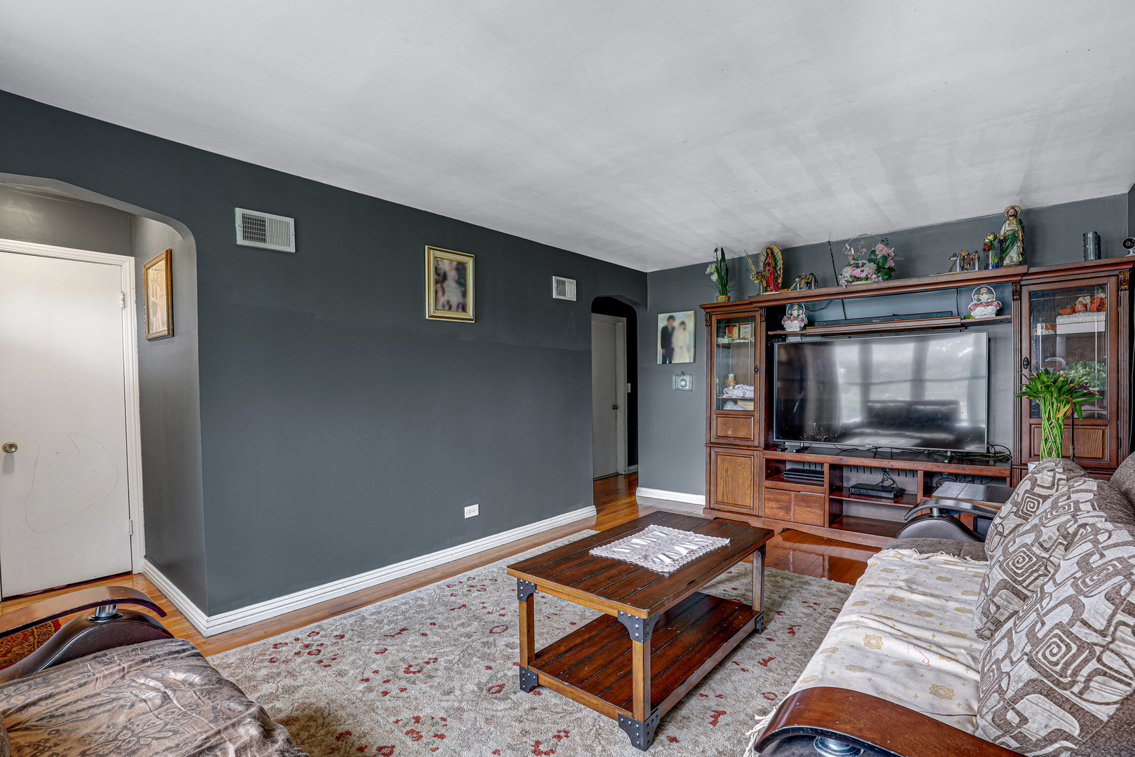 2632 N Merrimac Avenue Property Photo 4