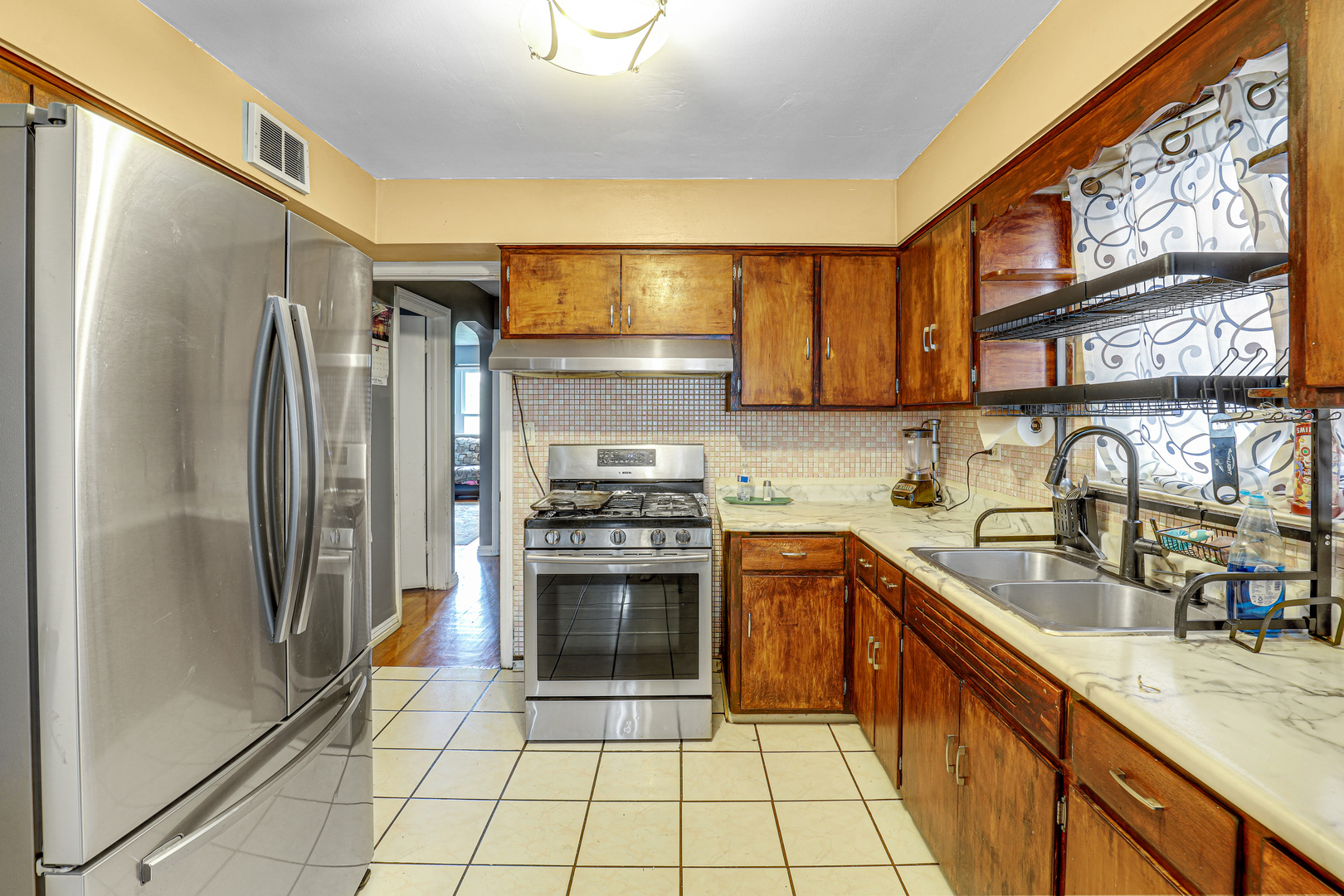 2632 N Merrimac Avenue Property Photo 5