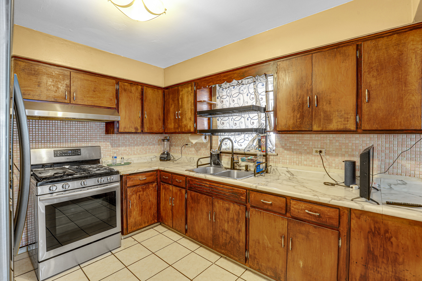 2632 N Merrimac Avenue Property Photo 6
