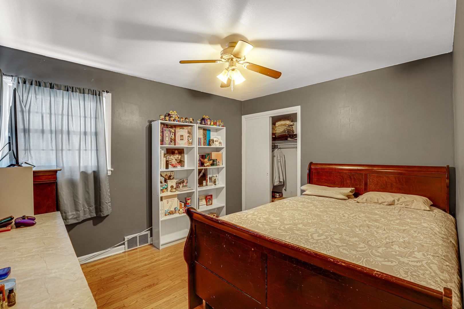 2632 N Merrimac Avenue Property Photo 11