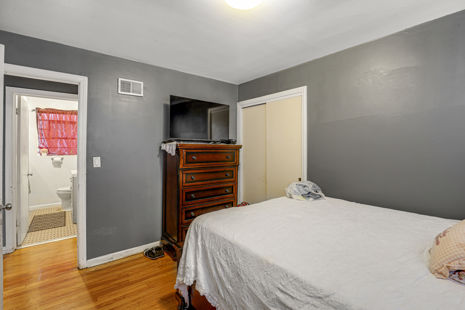 2632 N Merrimac Avenue Property Photo 13