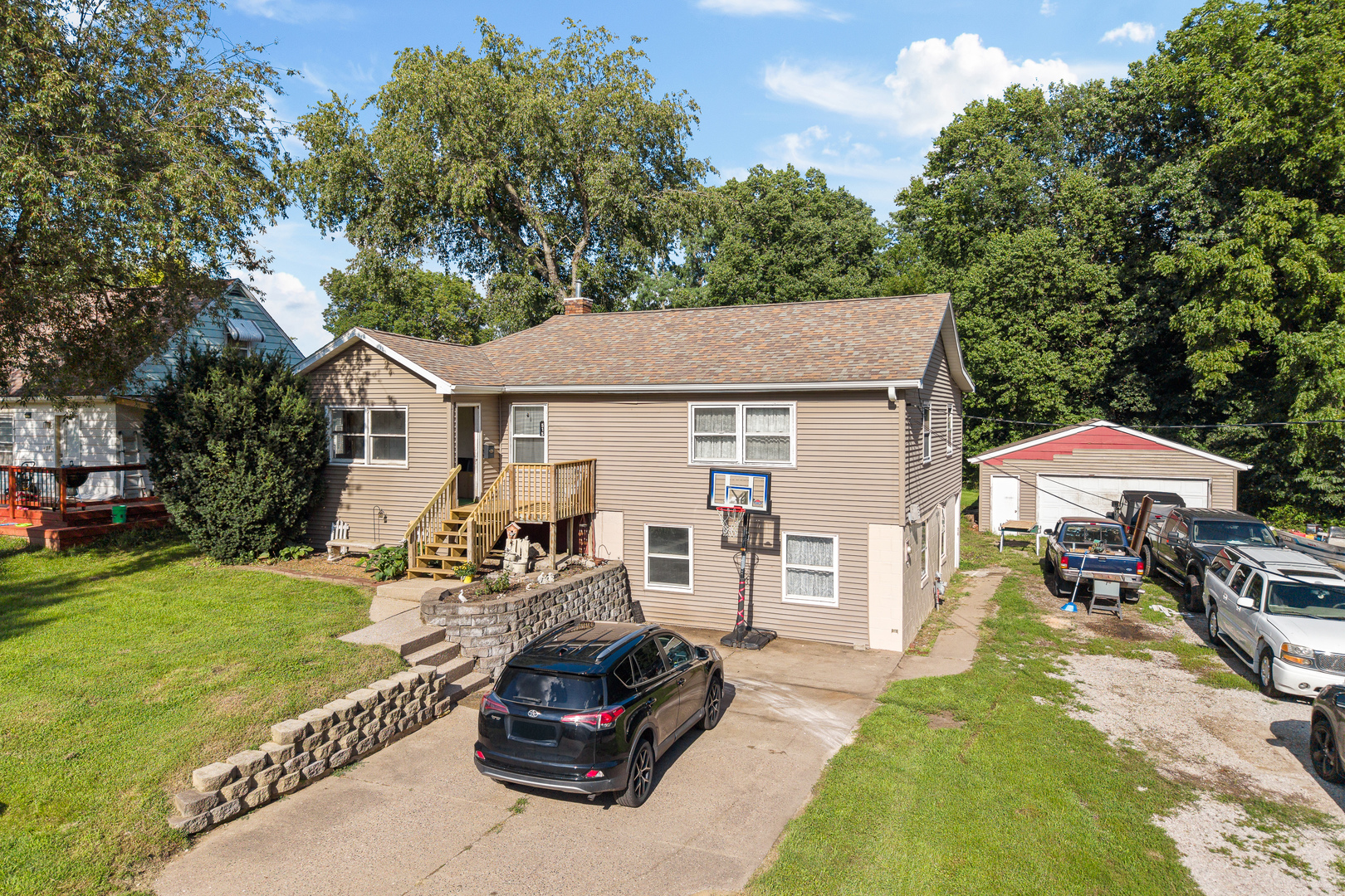 515 8th Street Property Photo 1