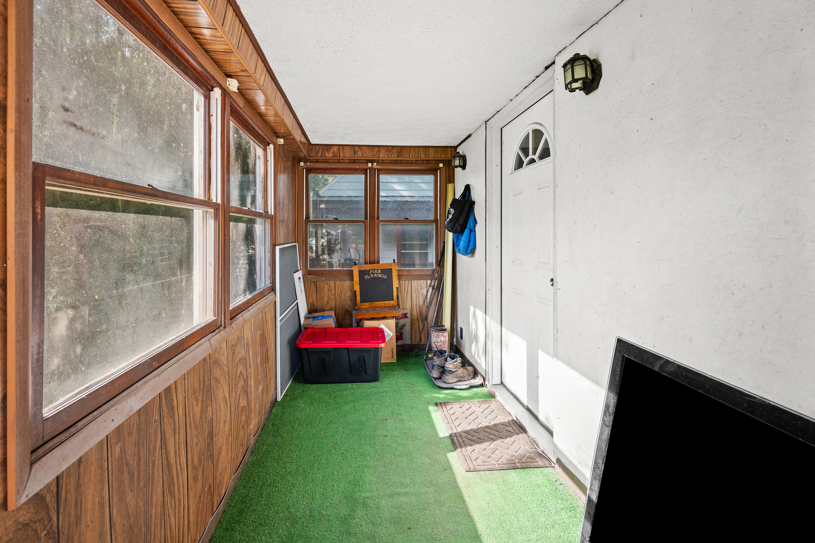 515 8th Street Property Photo 3