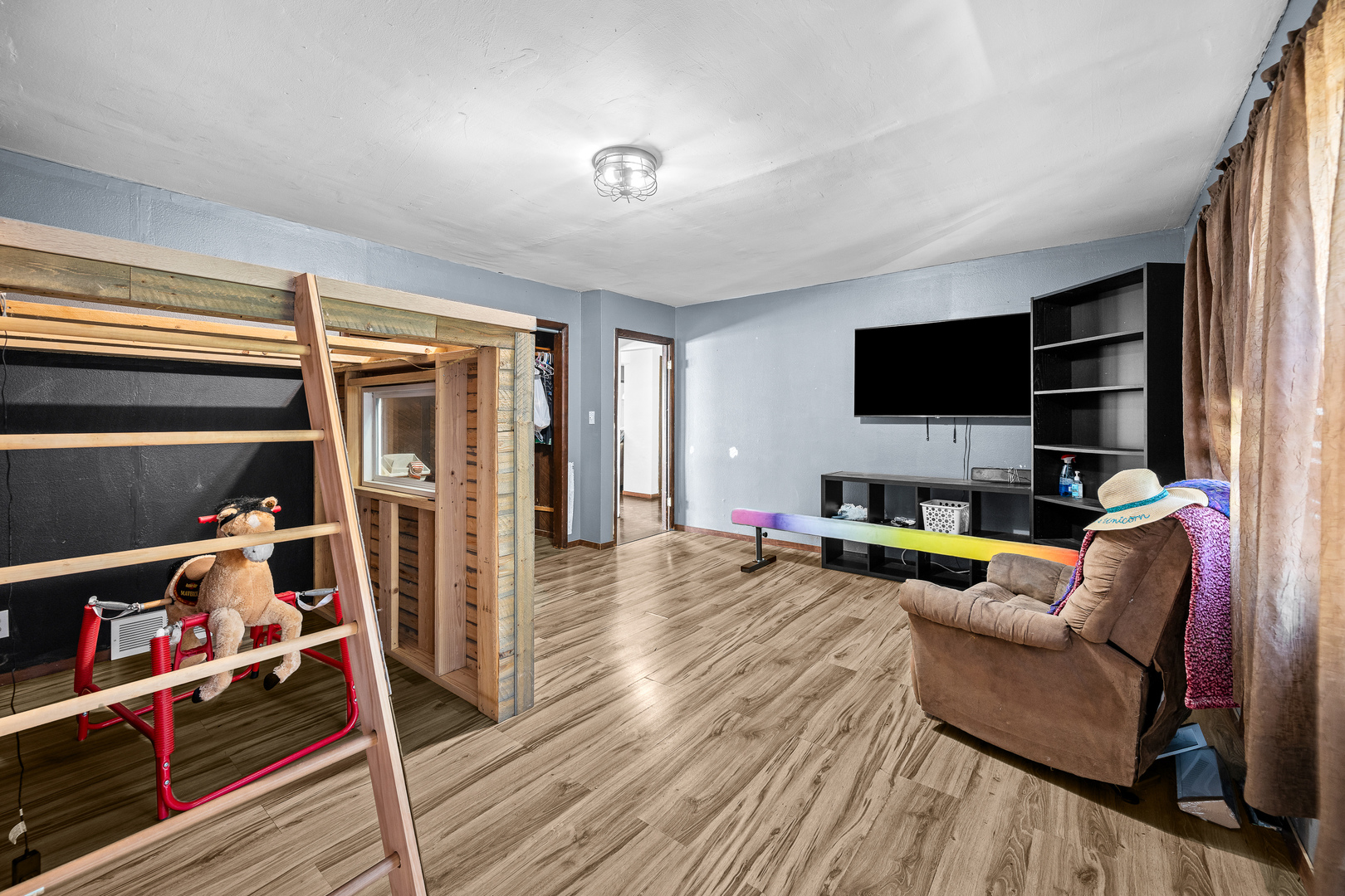 515 8th Street Property Photo 14