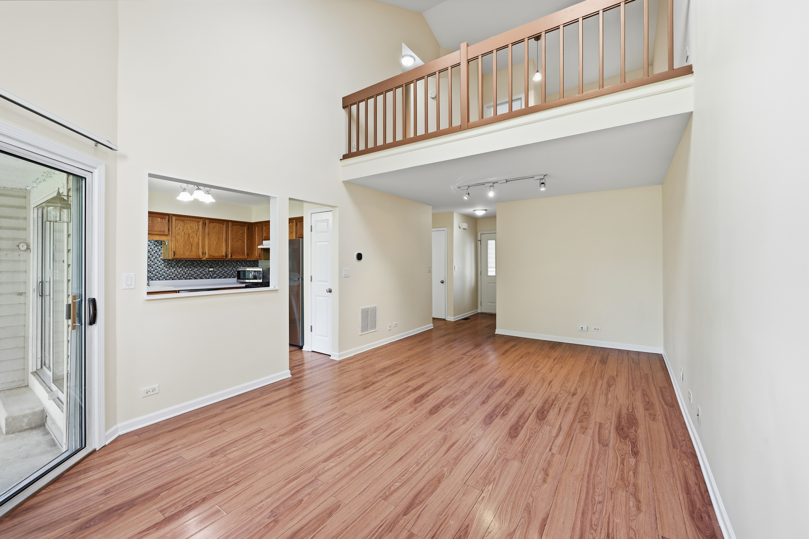 383 Kerry Court Property Photo 3