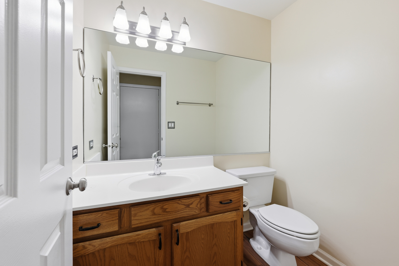 383 Kerry Court Property Photo 9