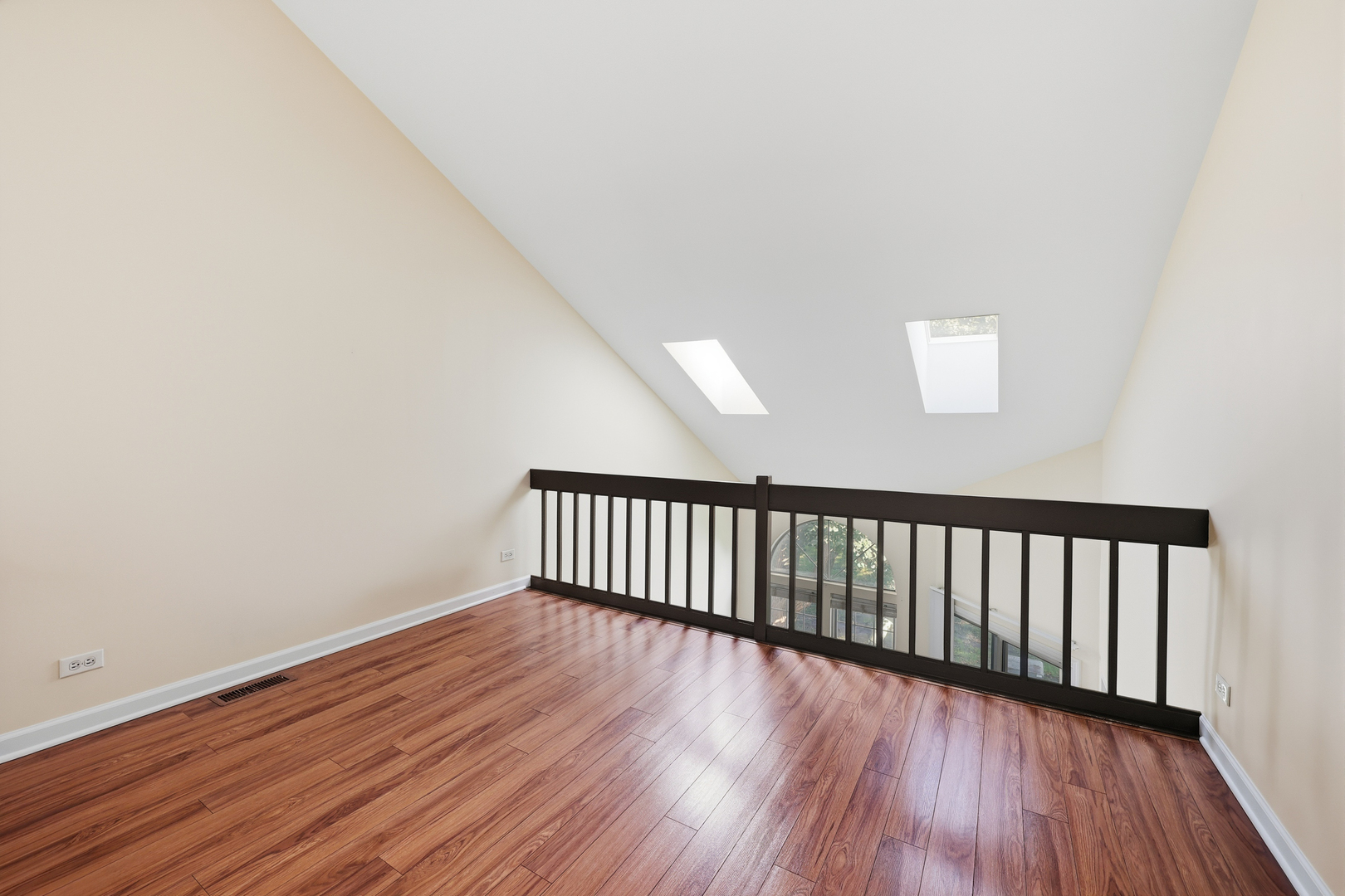 383 Kerry Court Property Photo 11