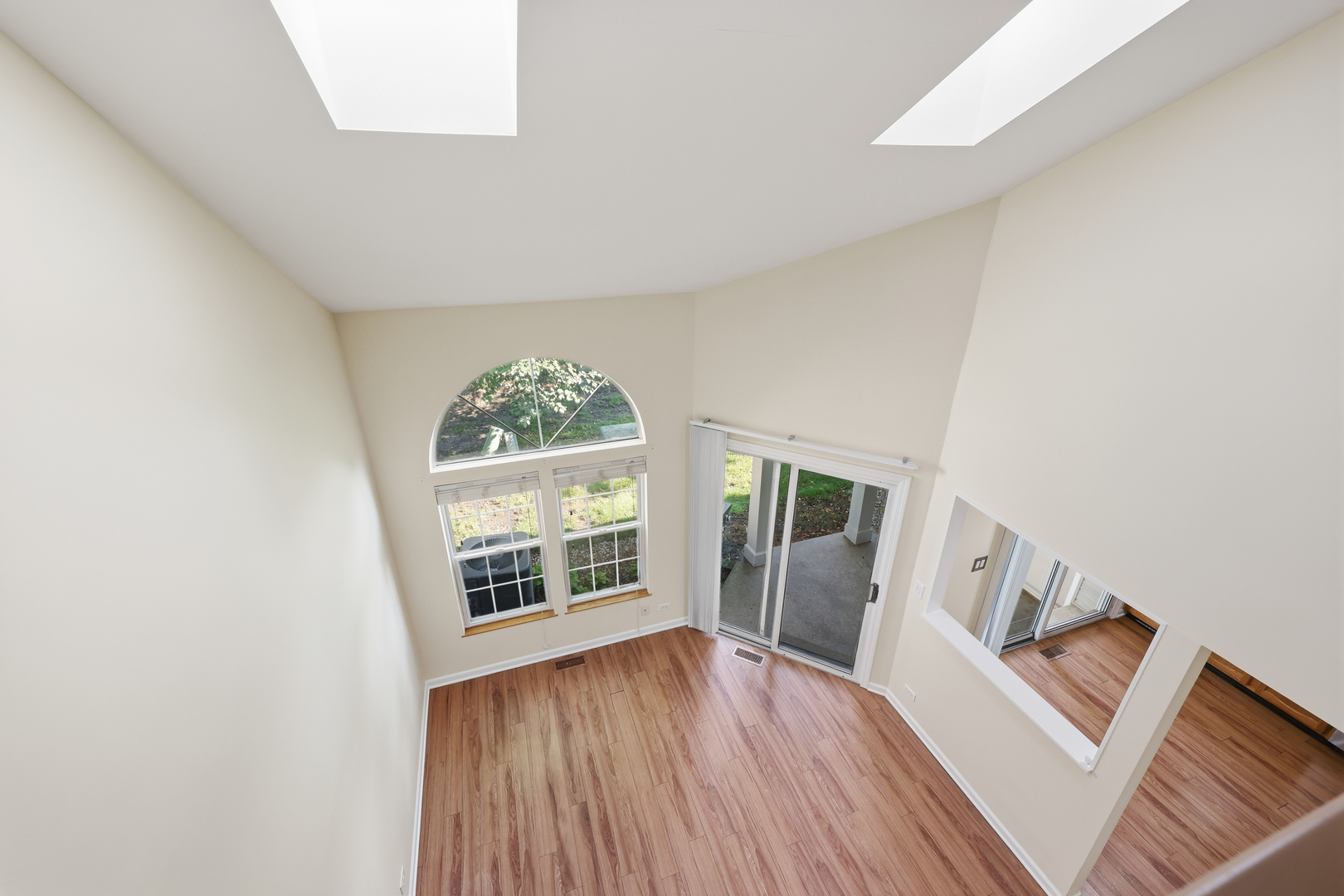383 Kerry Court Property Photo 12