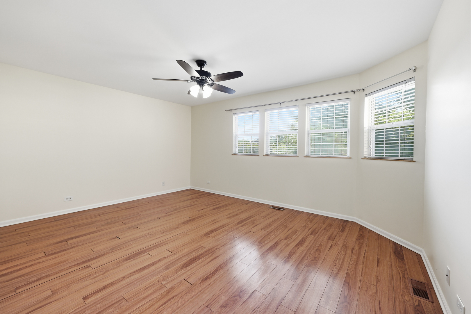 383 Kerry Court Property Photo 14