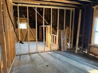 6912 S Woodlawn Avenue Property Photo 5