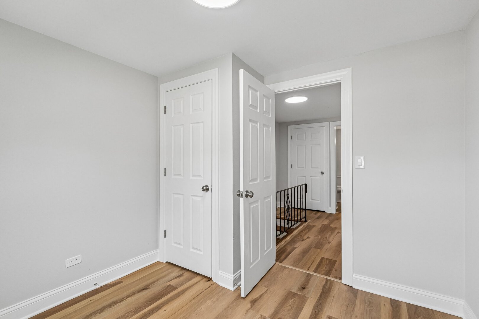 852 Colonial Drive E Property Photo 19