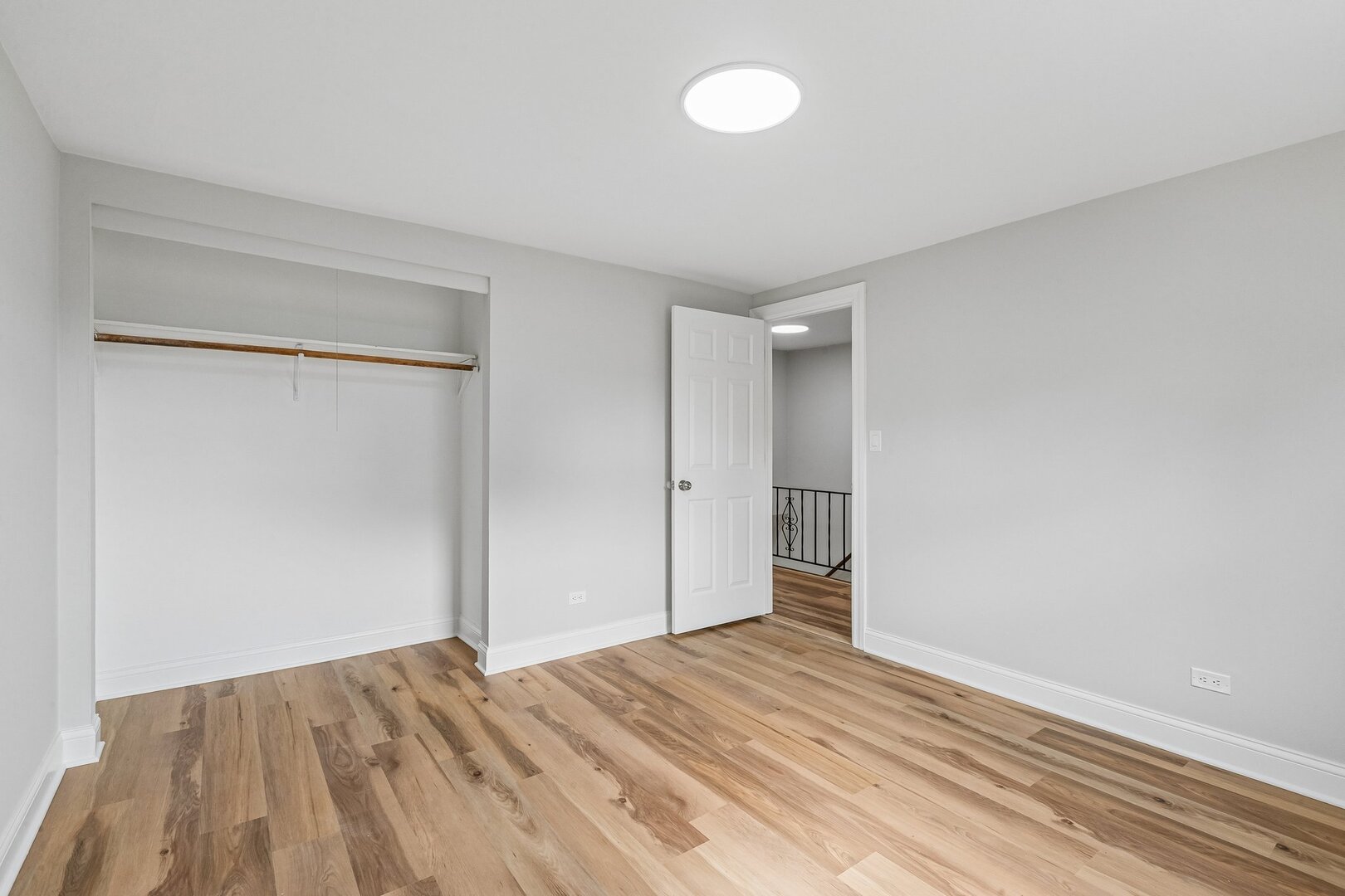 852 Colonial Drive E Property Photo 23