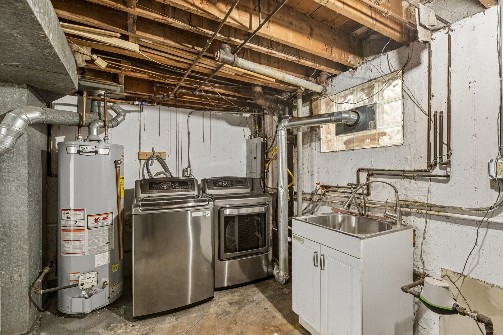 852 Colonial Drive E Property Photo 31