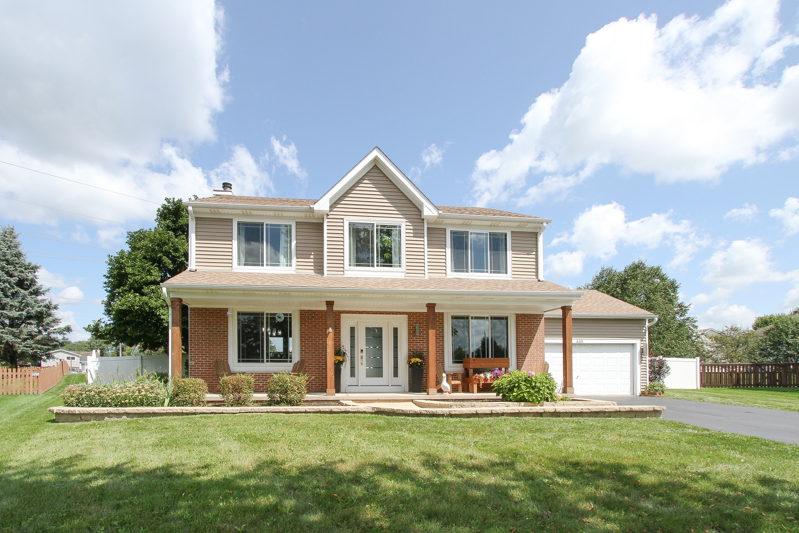 465 Spring Ridge Drive Property Photo 1