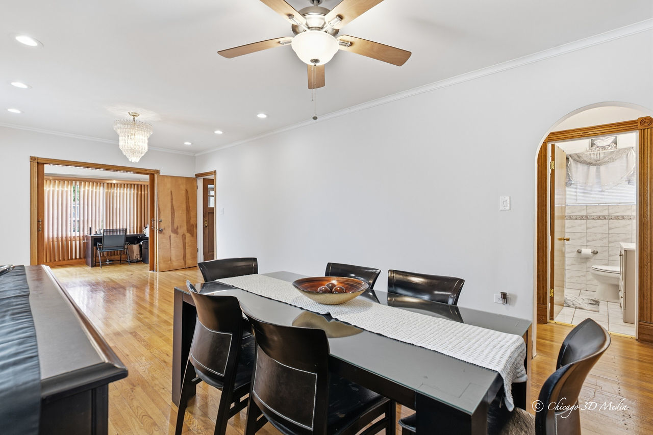 5364 N Latrobe Avenue Property Photo 8