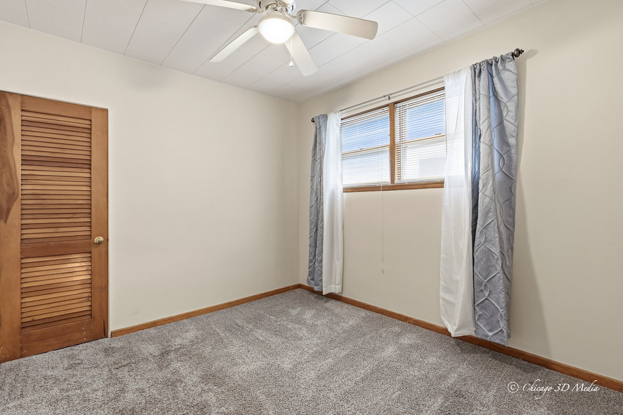 5364 N Latrobe Avenue Property Photo 10