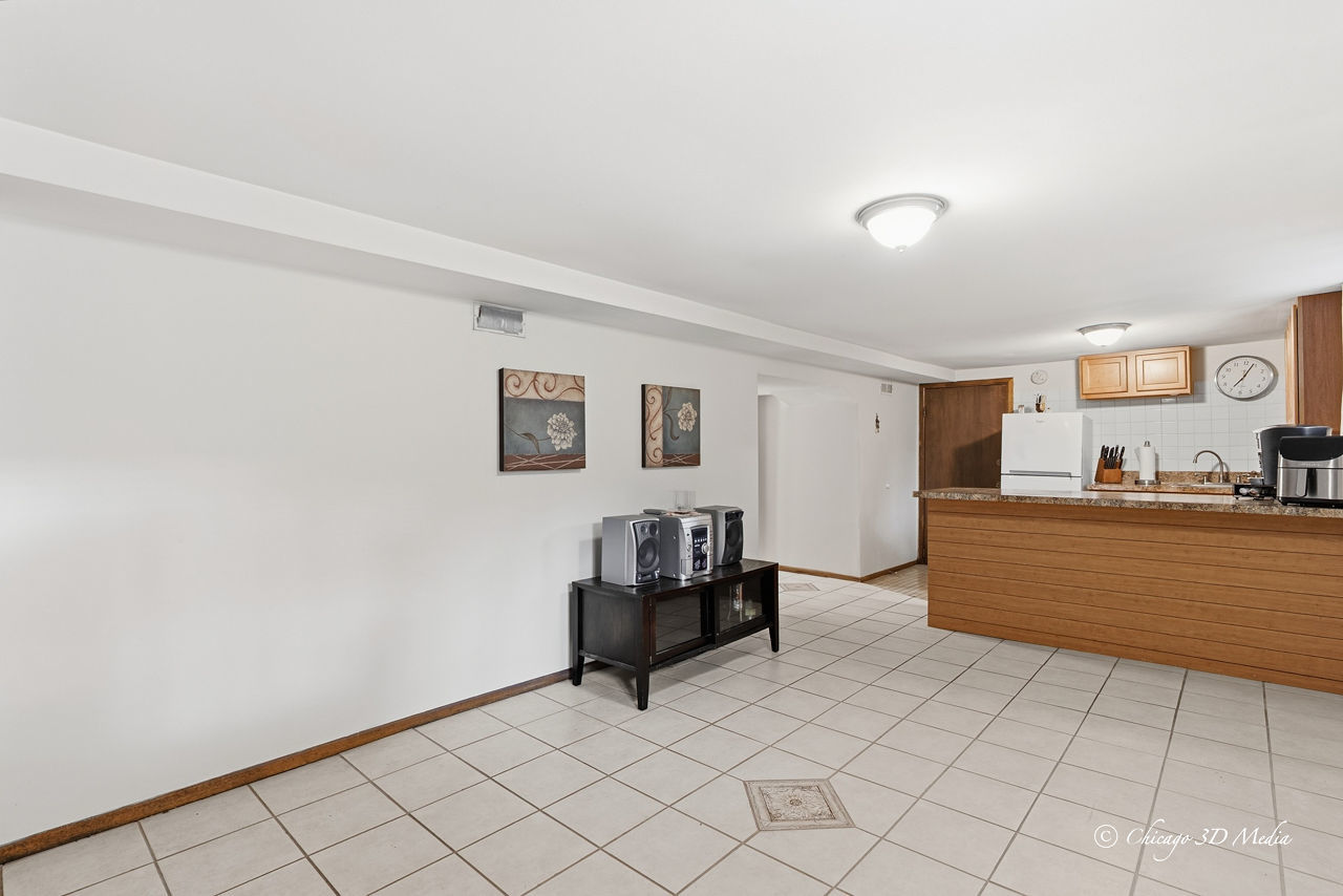5364 N Latrobe Avenue Property Photo 22