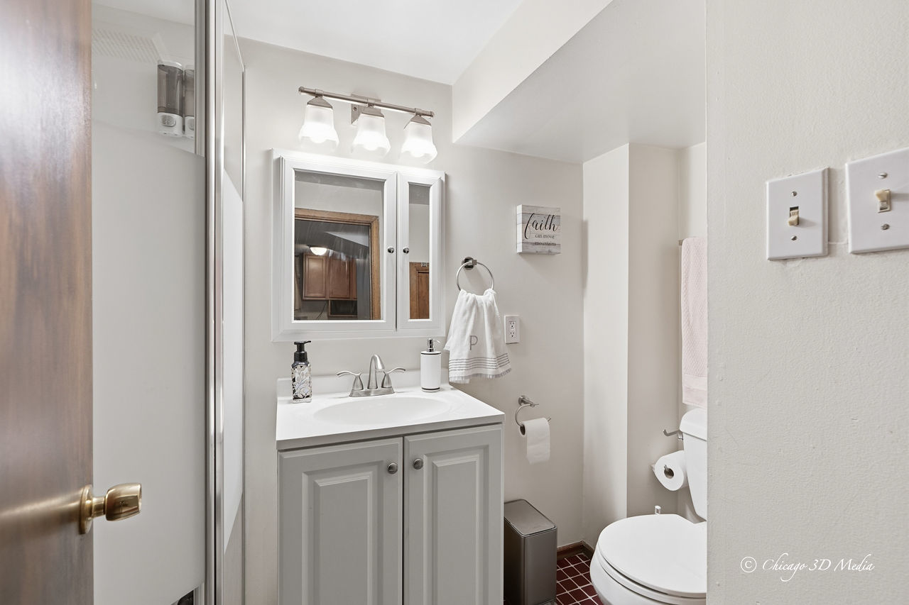 5364 N Latrobe Avenue Property Photo 24