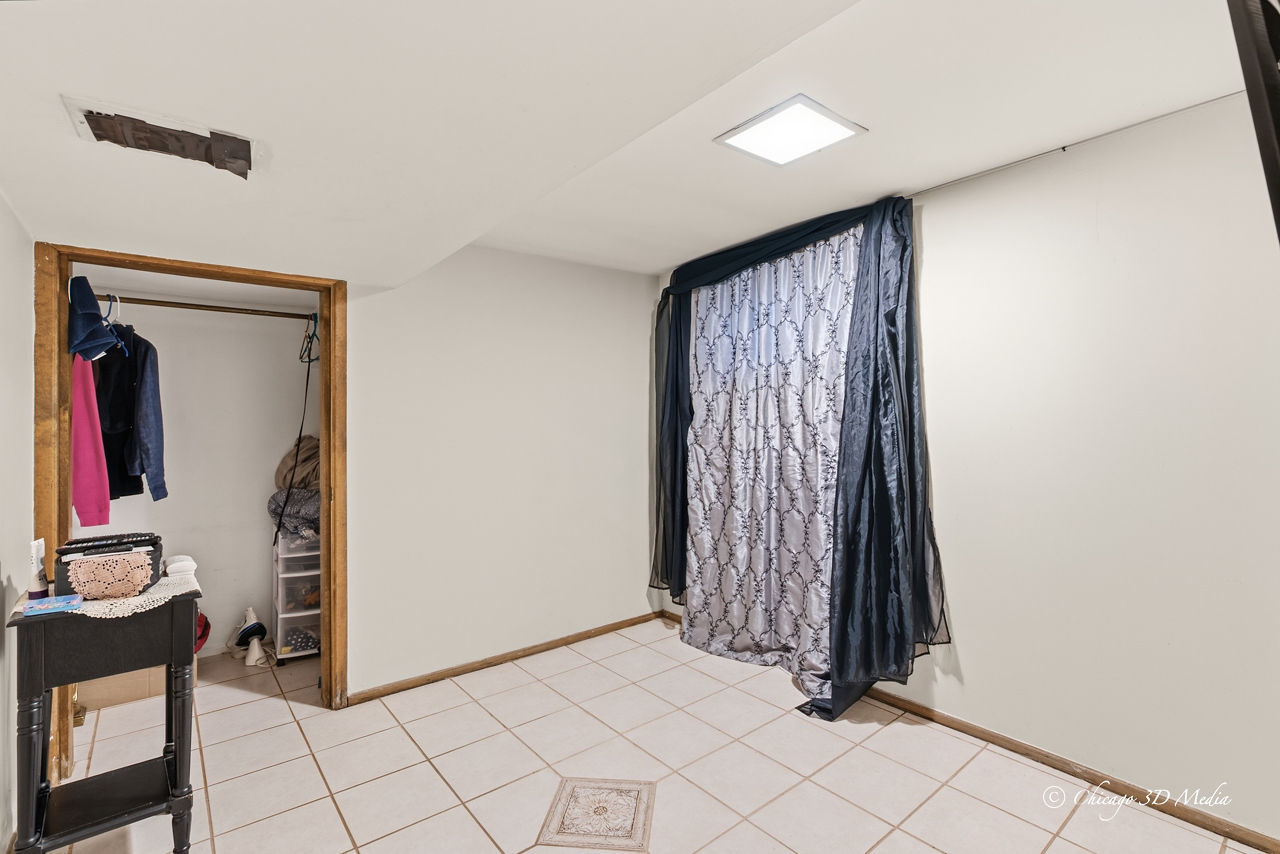 5364 N Latrobe Avenue Property Photo 25