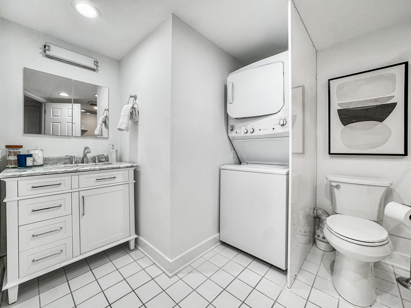 1515 N Astor Street 18b Property Photo 22