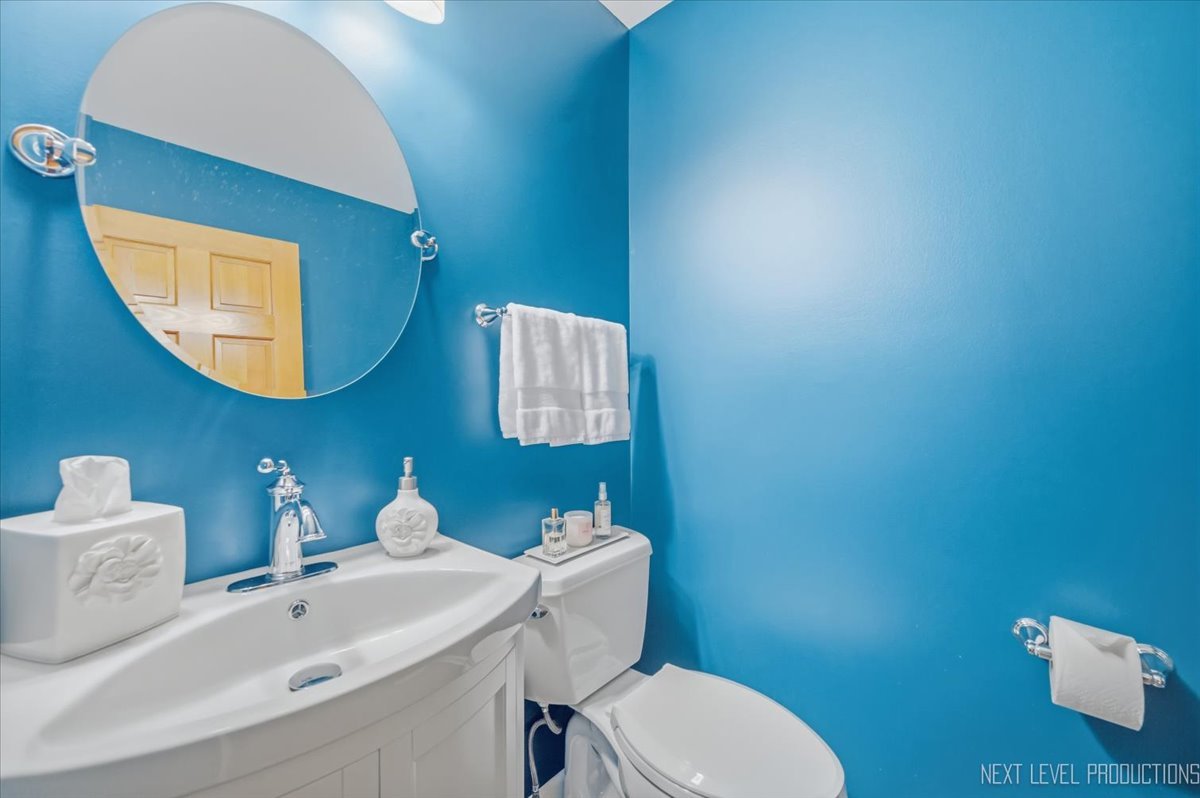 1841 Williamsburg Avenue Property Photo 6