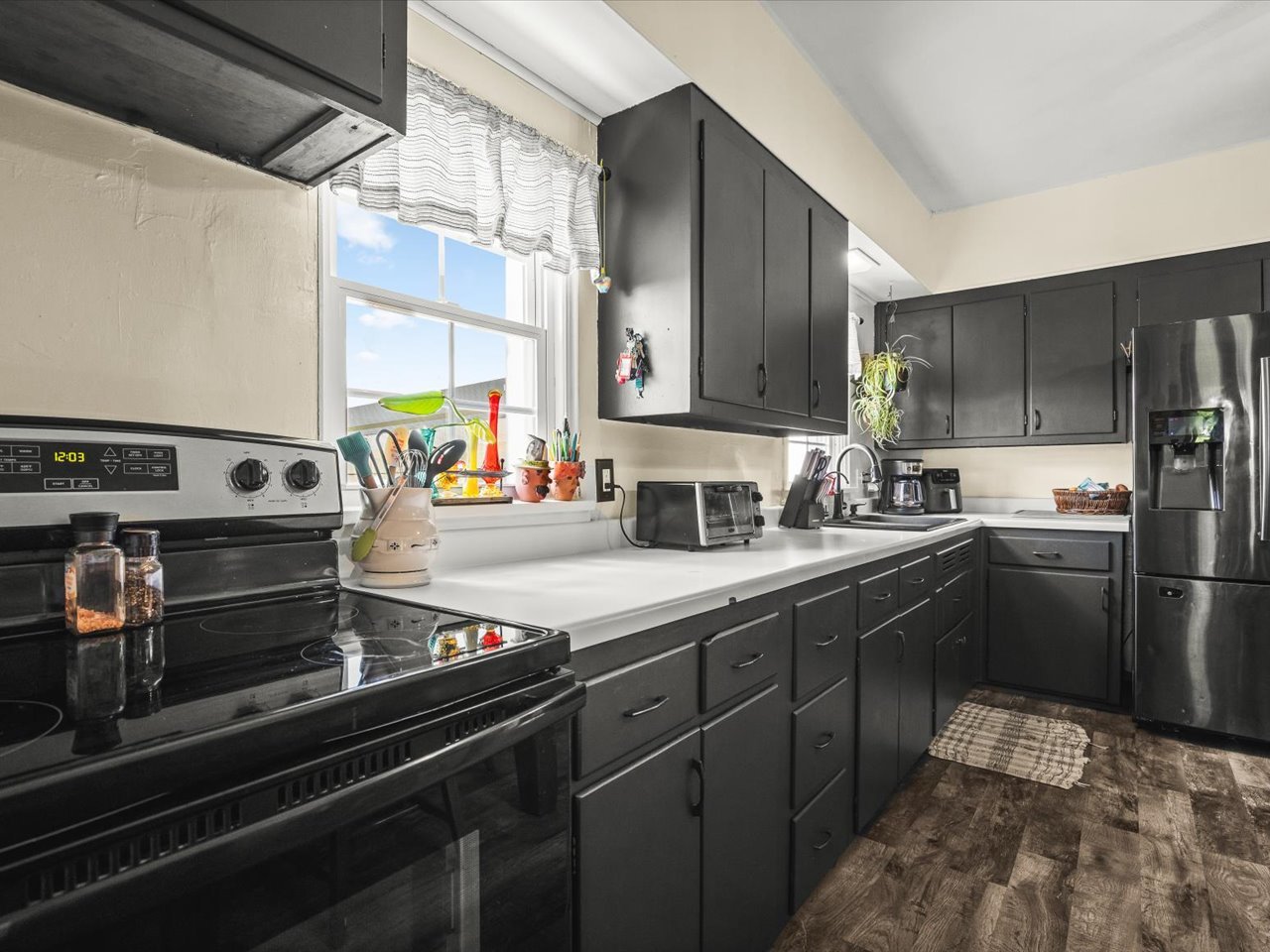 4139 S Spielman Road Property Photo 11
